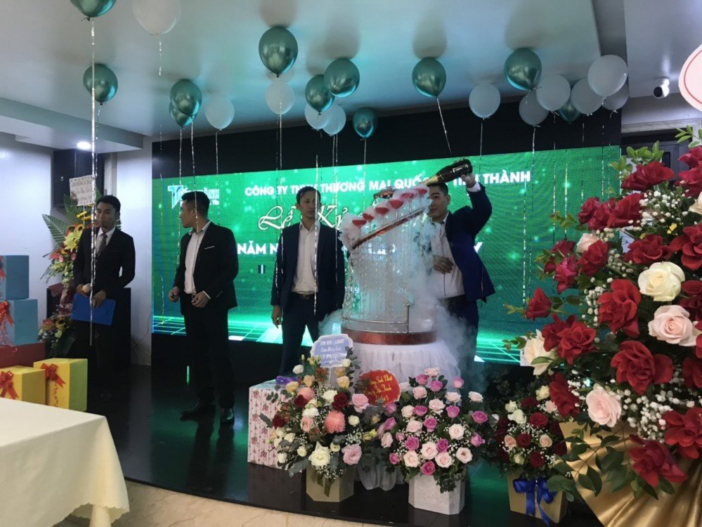 Sinh Nhật Công Ty
